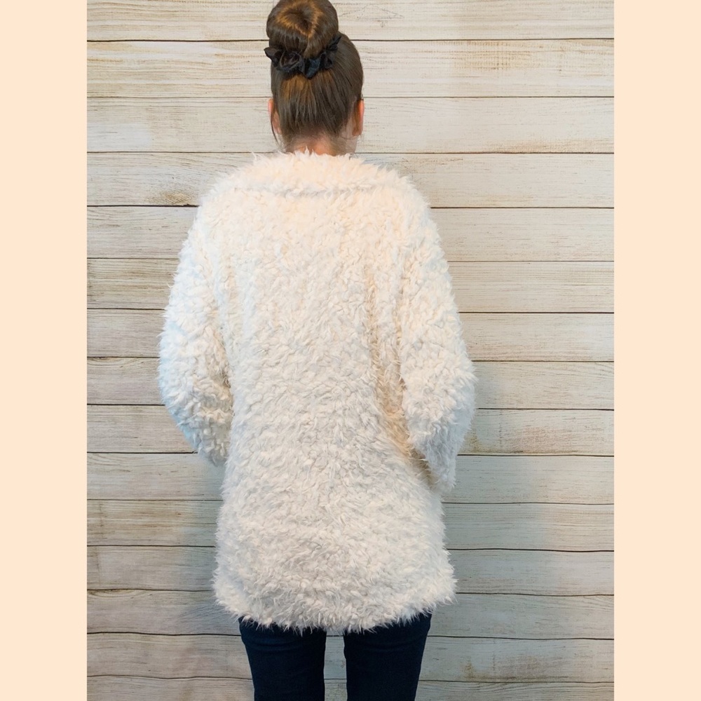 New Shaggy Faux Fur Jacket - Picture 5 of 7